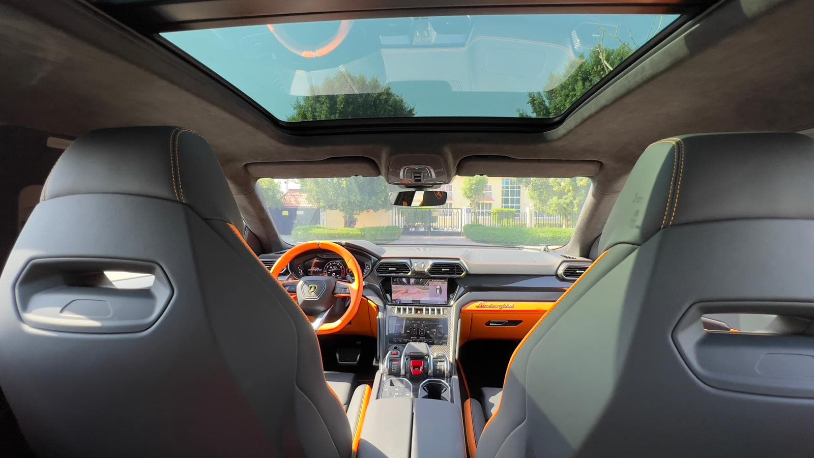 Rent Lamborghini Urus S in Dubai gallery photo 3