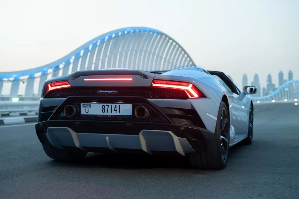 Rent Lamborghini Huracan Dubai gallery photo 4