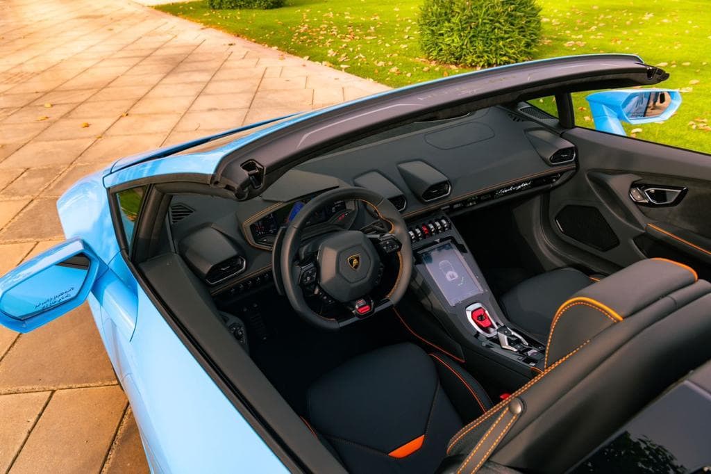Rent Lamborghini Huracan Evo Dubai gallery photo 3