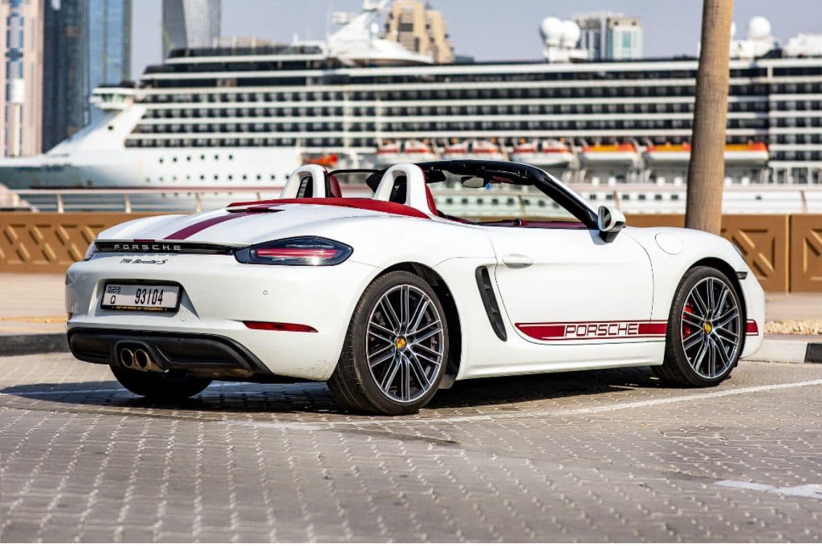Rent Porsche Boxster in Dubai gallery photo 3