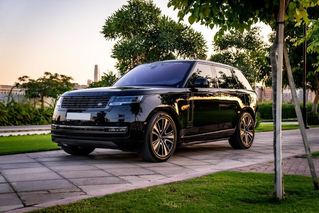 Range Rover Vouge for Abu Dhabi rental