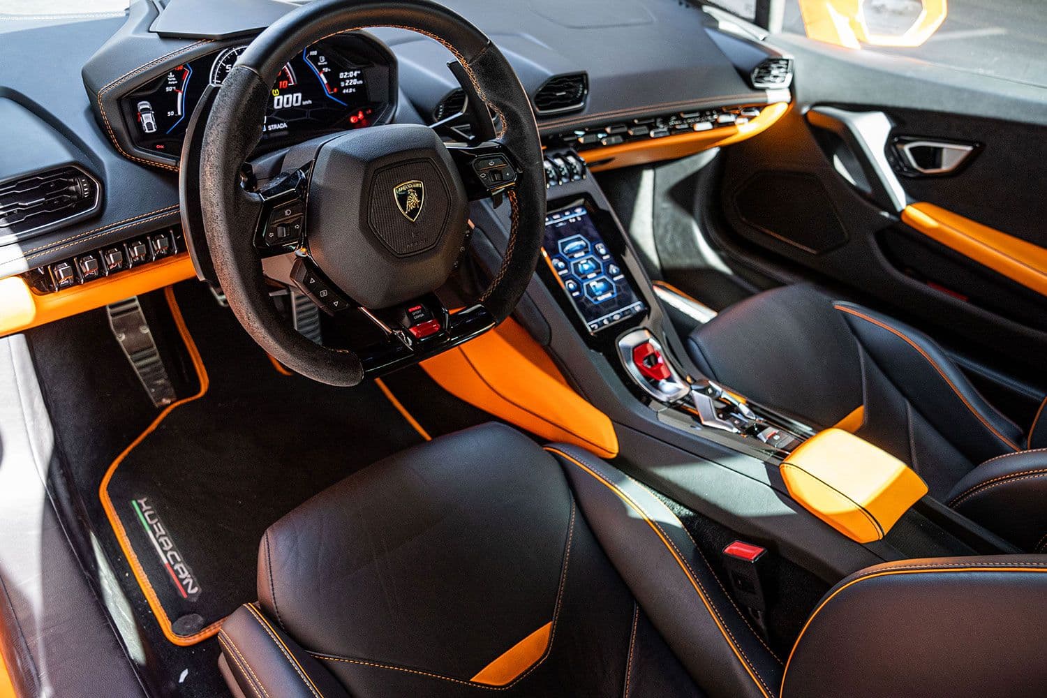 Rent Lamborghini Huracan Coupe in Dubai gallery photo 2