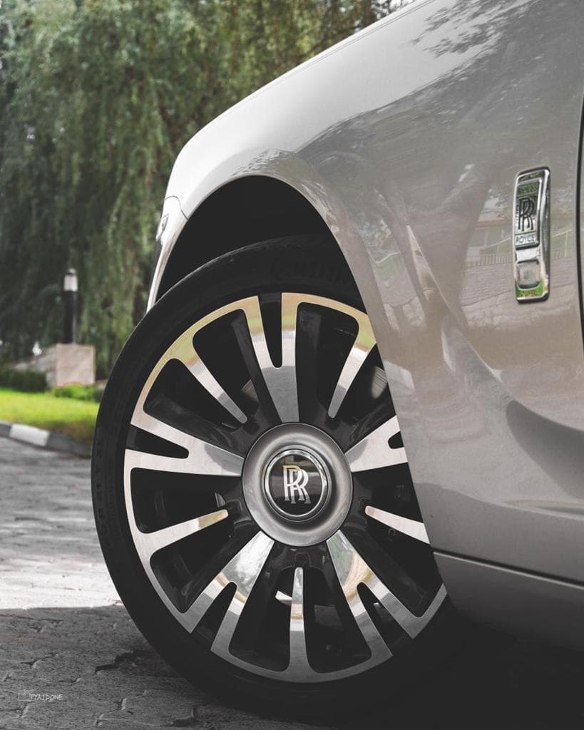 Rent Rolls Royce Ghost Car in Dubai gallery photo 4