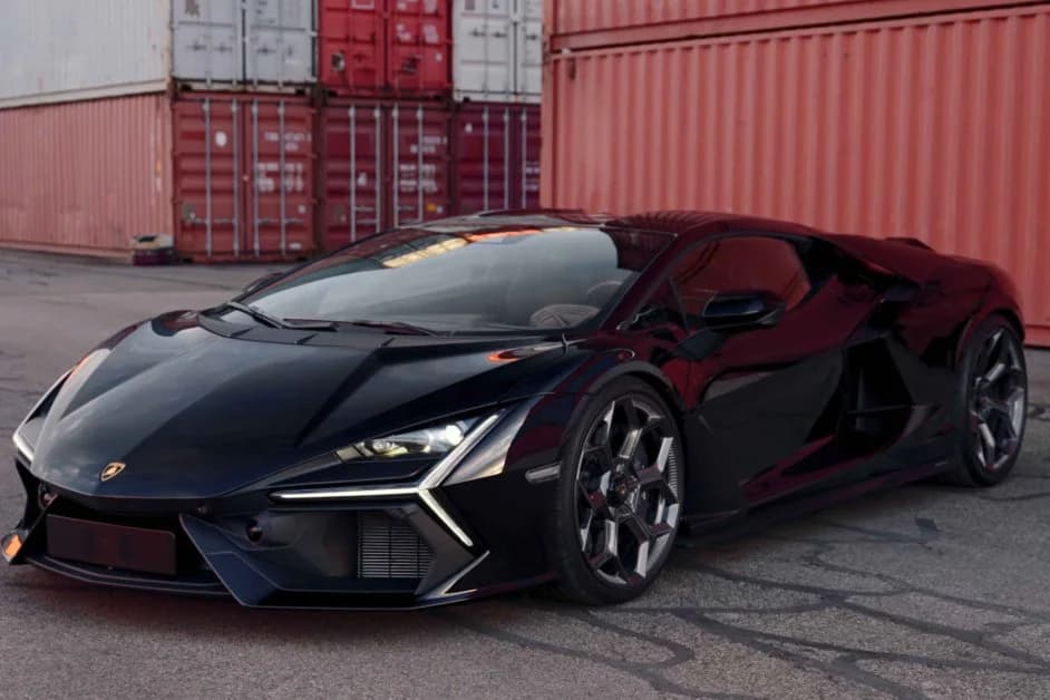 Lamborghini Revuelto rental Abu Dhabi