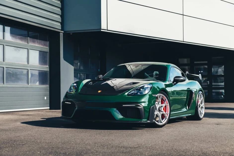 Porsche 718 Cayman GT4 RS rental Abu Dhabi