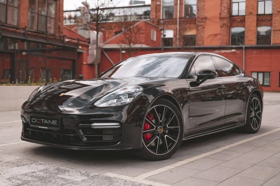 Porsche Panamera GTS rental Abu Dhabi