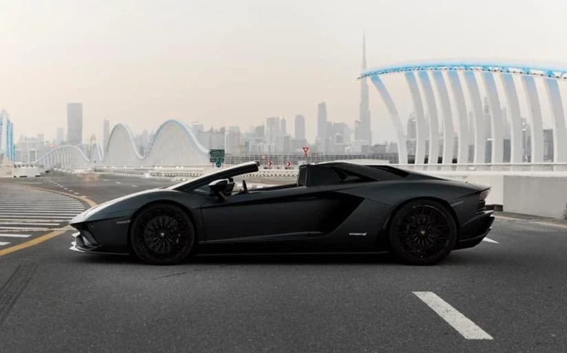 Rent Lamborghini Aventador in Dubai gallery photo 2