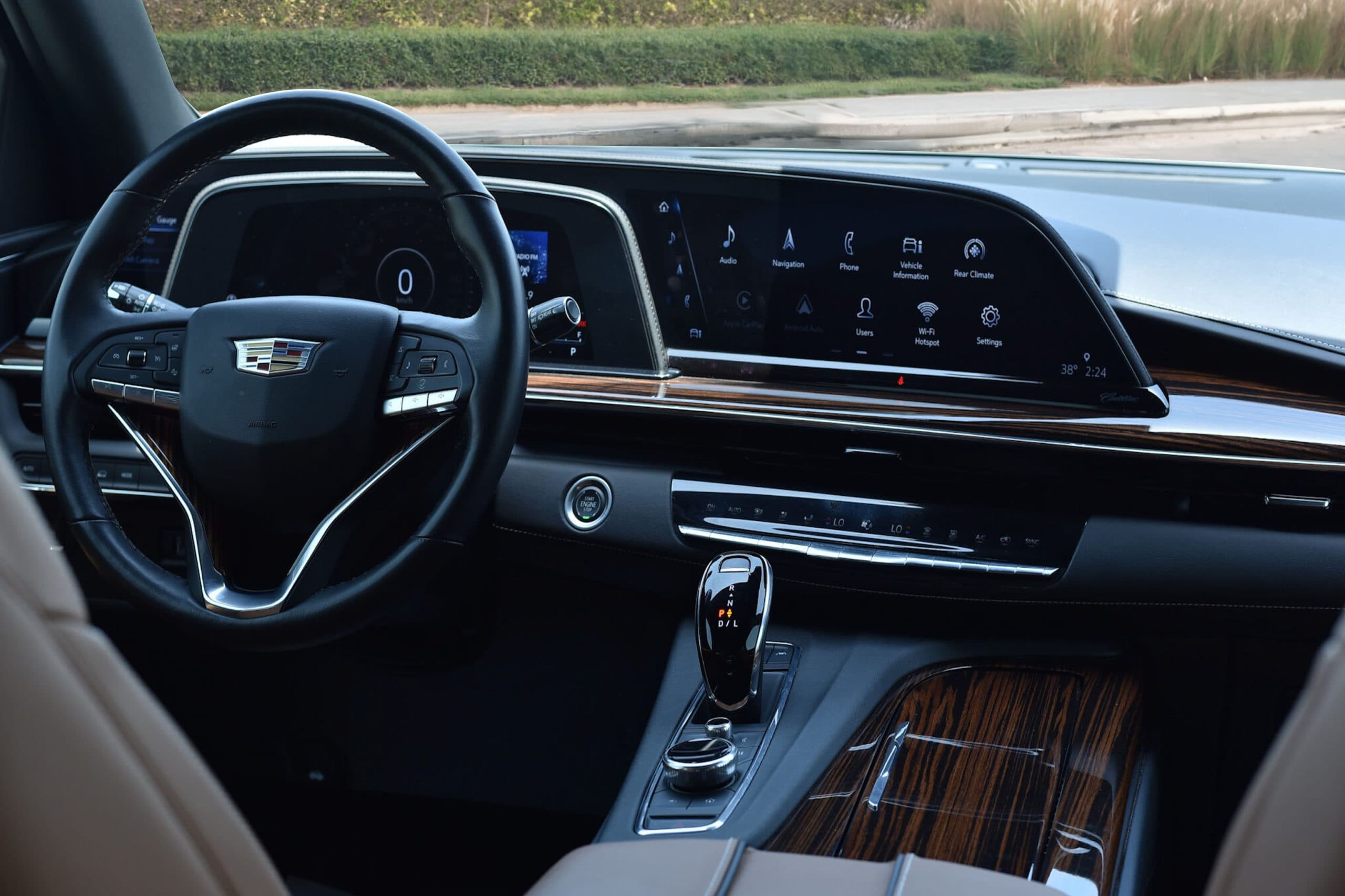 Rent White Cadillac Escalade in Dubai gallery photo 2