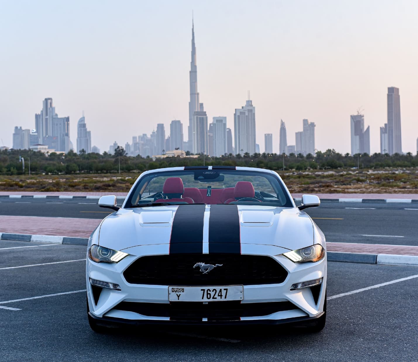 Rent Ford Mustang Dubai gallery photo 1