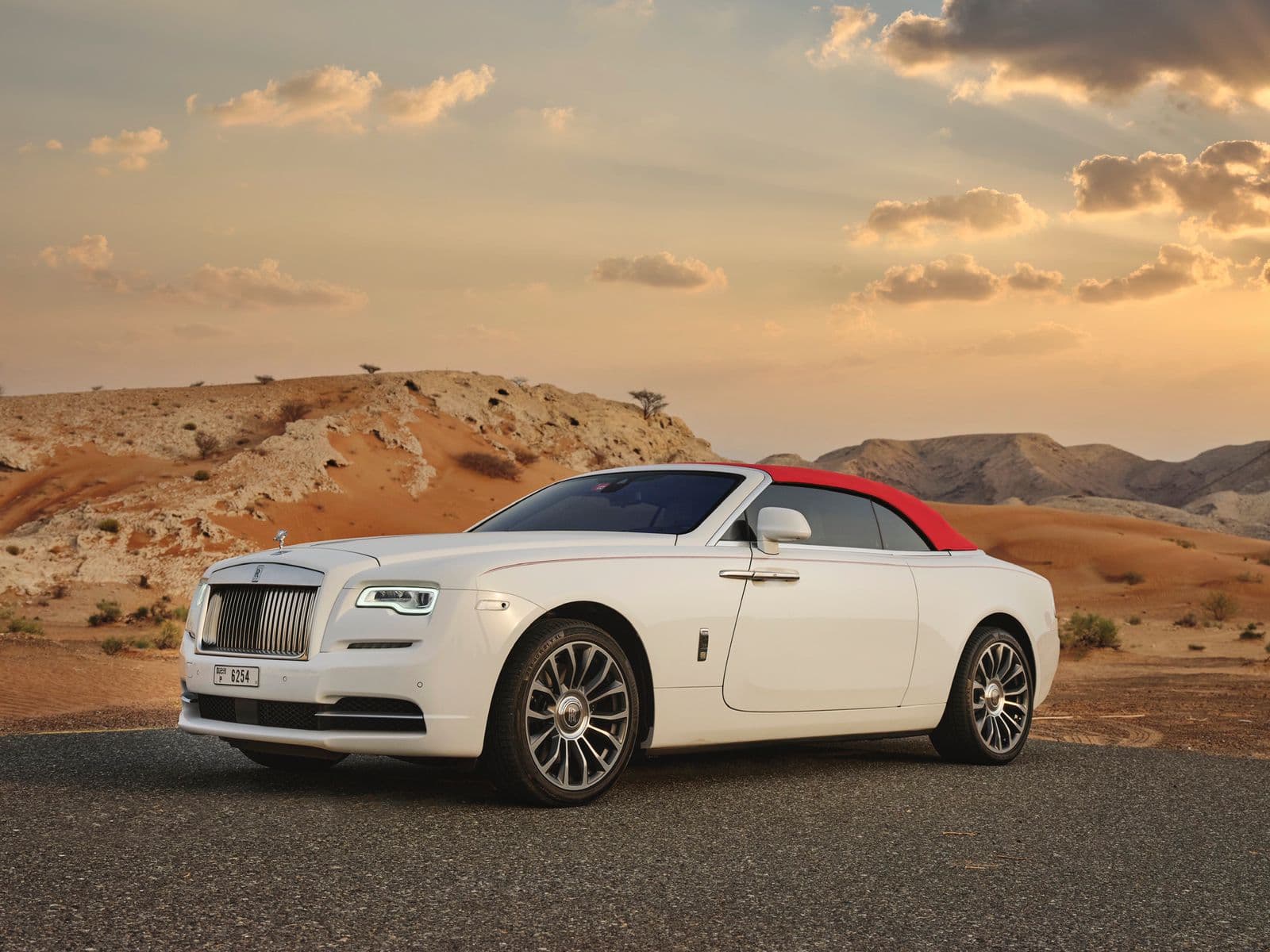 Rolls Royce Dawn Rental Dubai gallery photo 2