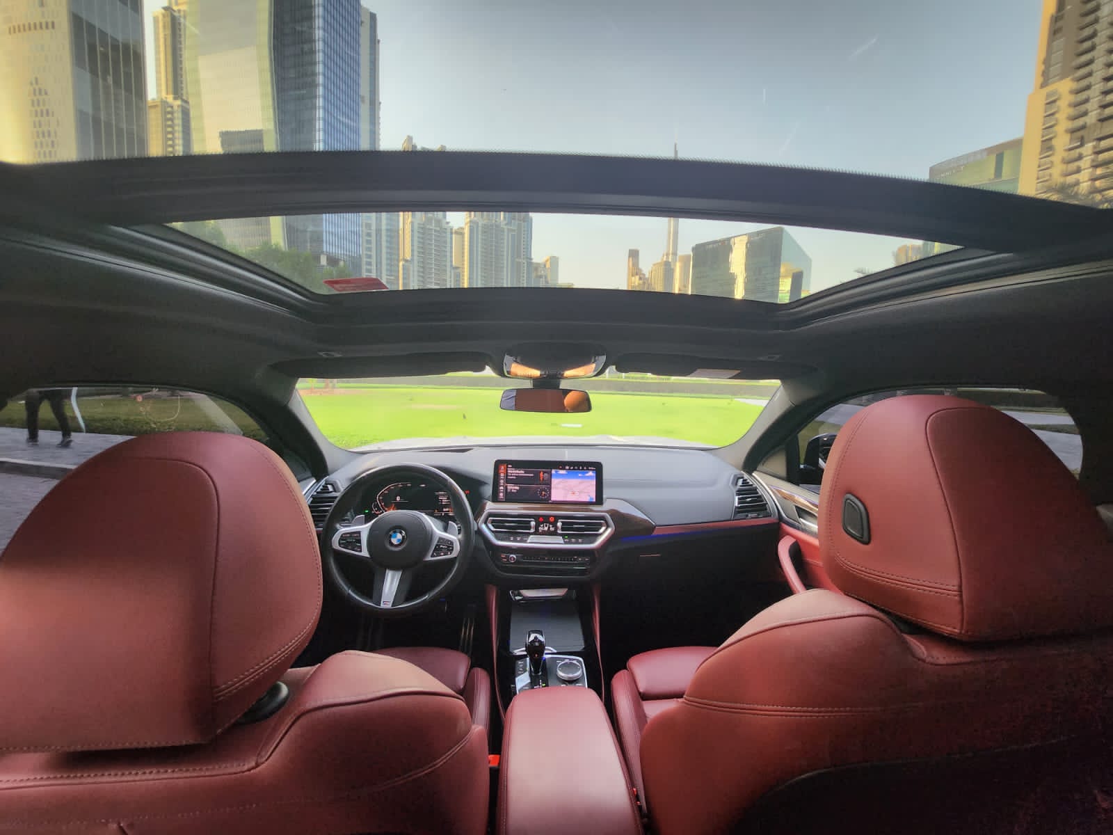 Rent BMW X4 in Dubai gallery photo 3