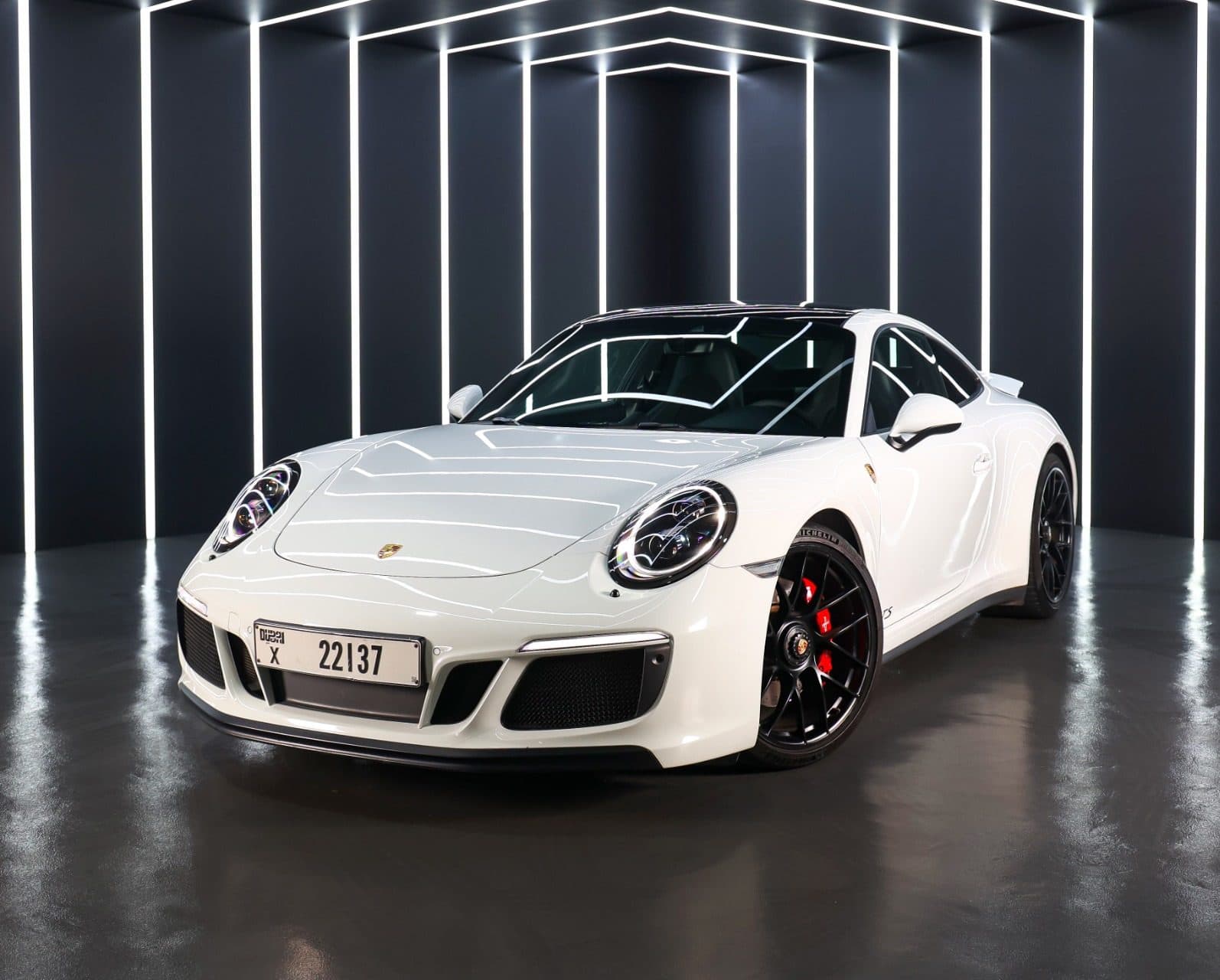 Rent Porsche Carrera 911 GTS in Dubai gallery photo 1
