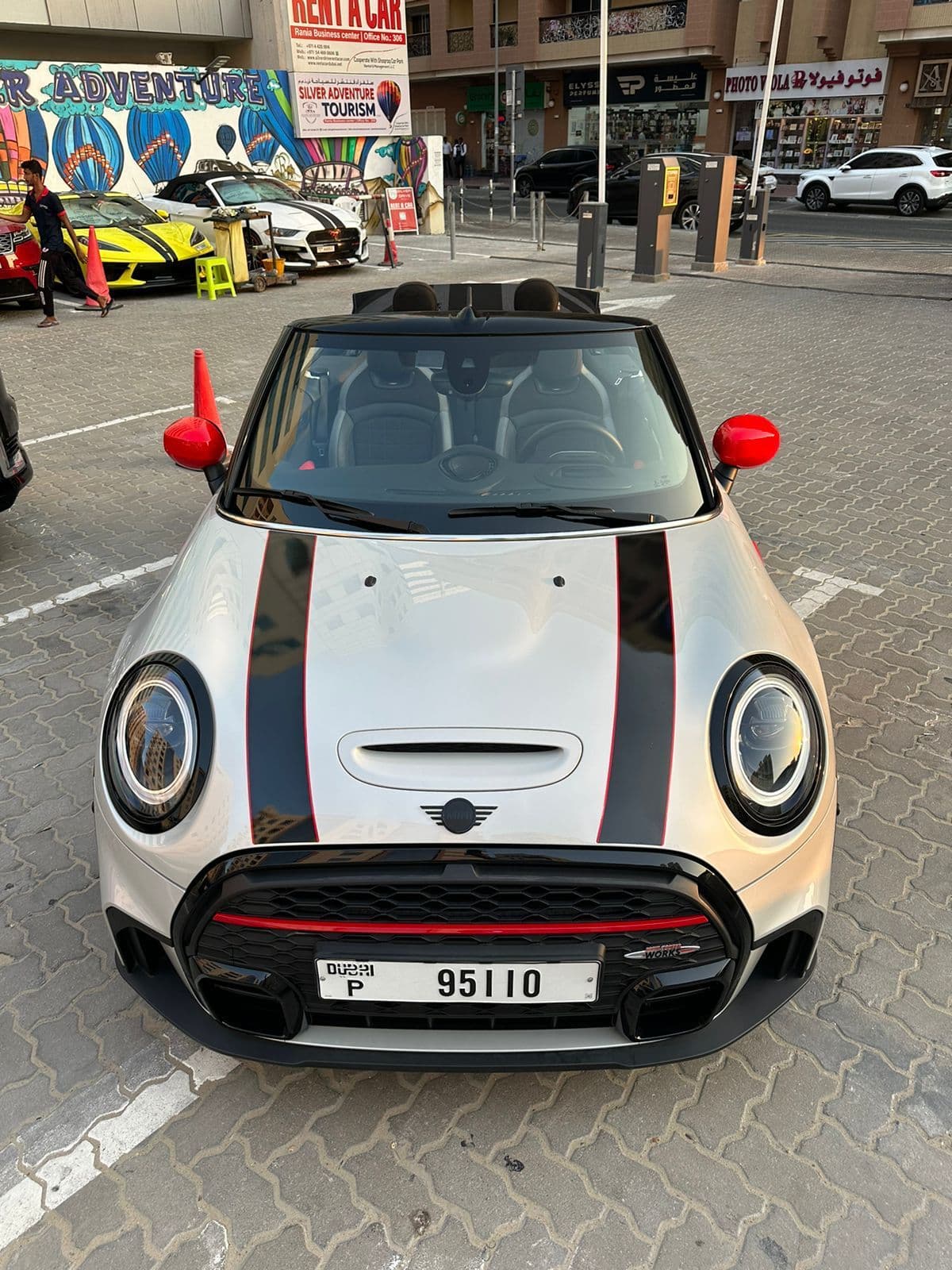 Rent Mini Cooper in Dubai gallery photo 2