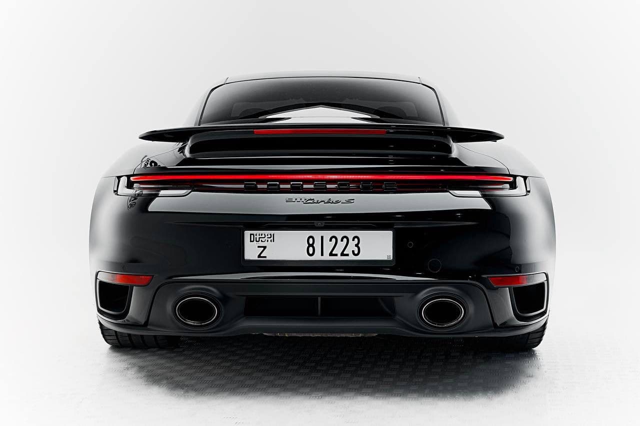 Rent Porsche 911 Turbo S Dubai gallery photo 4