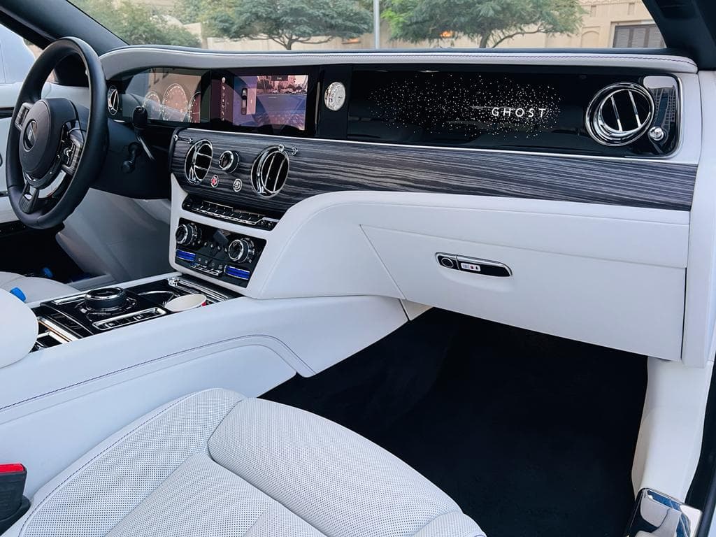 Rolls Royce Ghost Rental in Dubai gallery photo 3