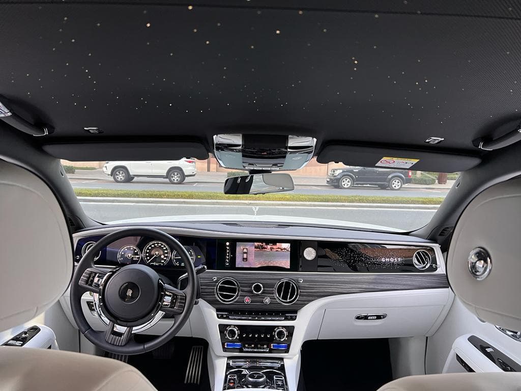 Rent White Rolls Royce Ghost in Dubai gallery photo 4