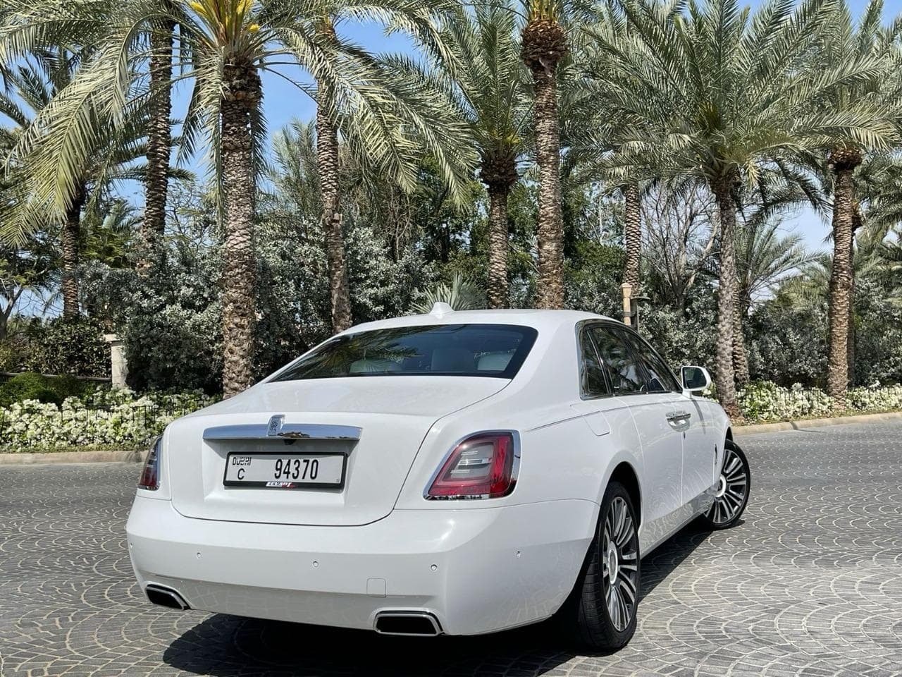 Rent White Rolls Royce Ghost in Dubai gallery photo 2