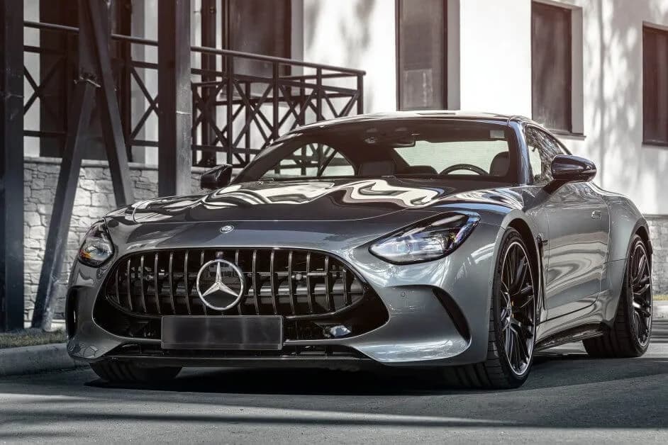 Mercedes-Benz AMG C 63 S E Performance rental Abu Dhabi